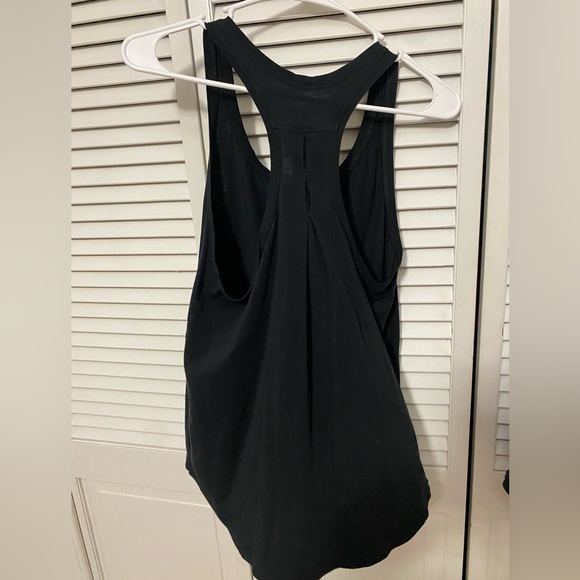 Lululemon Bundle of 4 Tanks Size 6/8 - Picture 8 of 11
